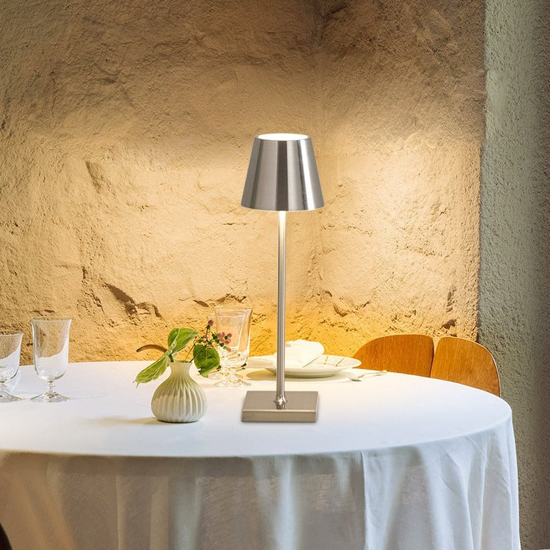 Nordic Iron Charging Table Lamp