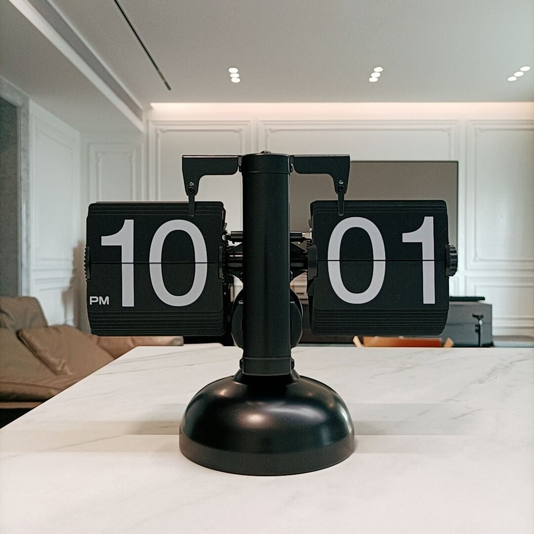 Retro Small Balance Automatic Flipping Clock