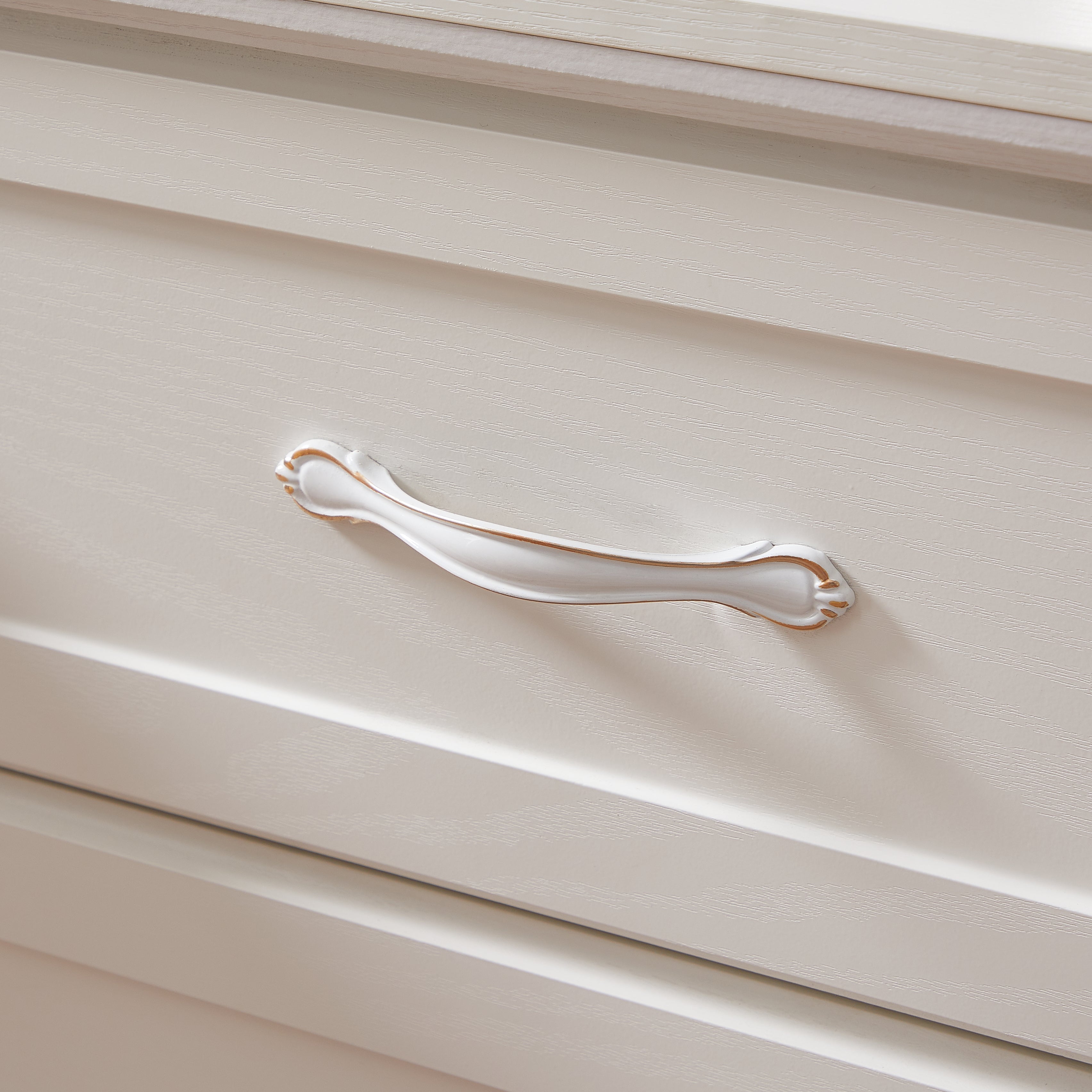 Chic 7 Drawers w/ Chest (White)
