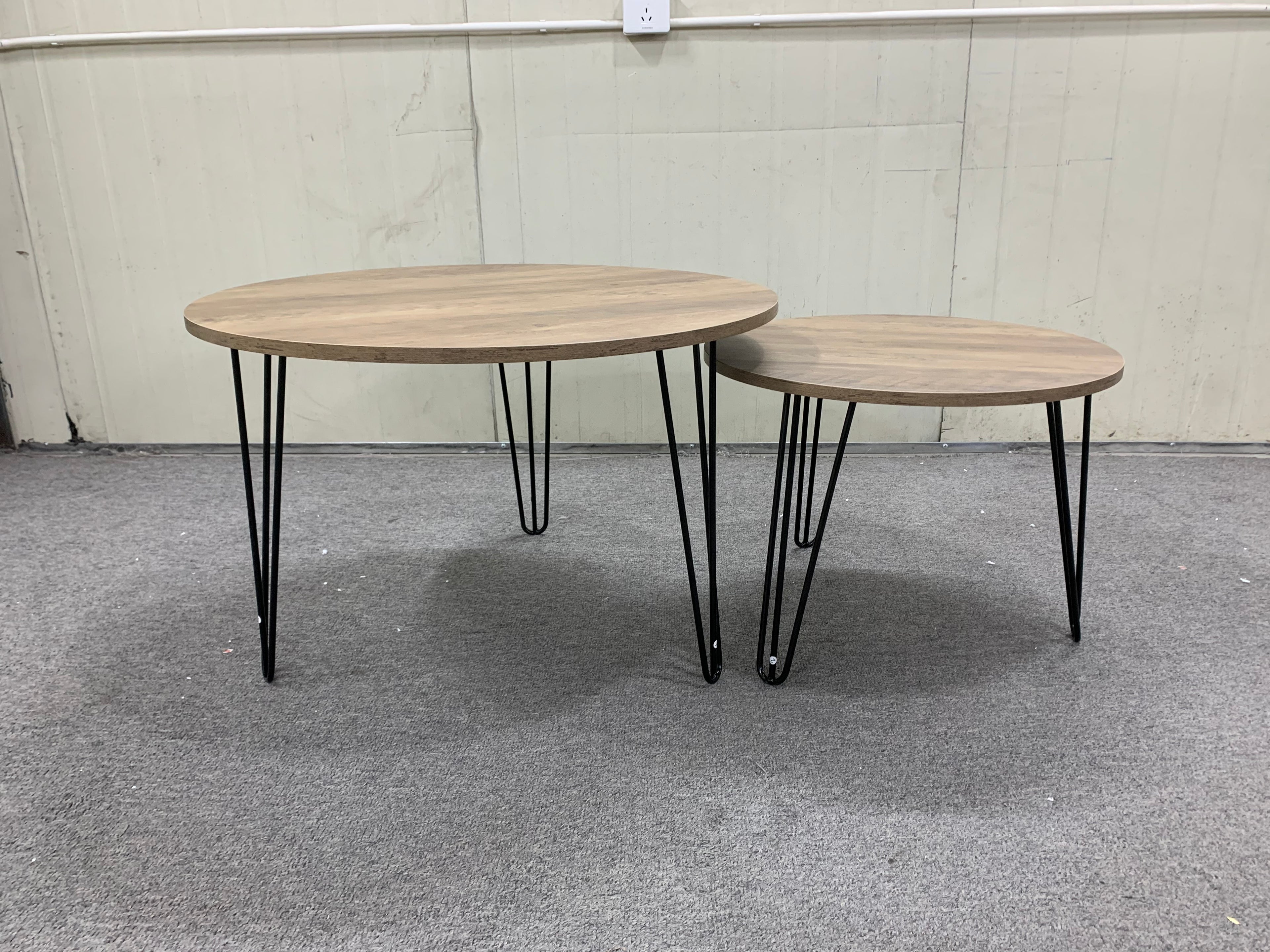 2 Set Round Nesting End Table Set w/ Sturdy Metal Base (Brown)